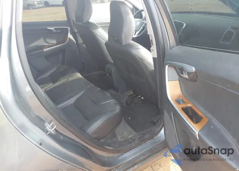 2017 Volvo Xc60 T5 Inscription z USA, uszkodzony, nr VIN YV440MDU1H2199868